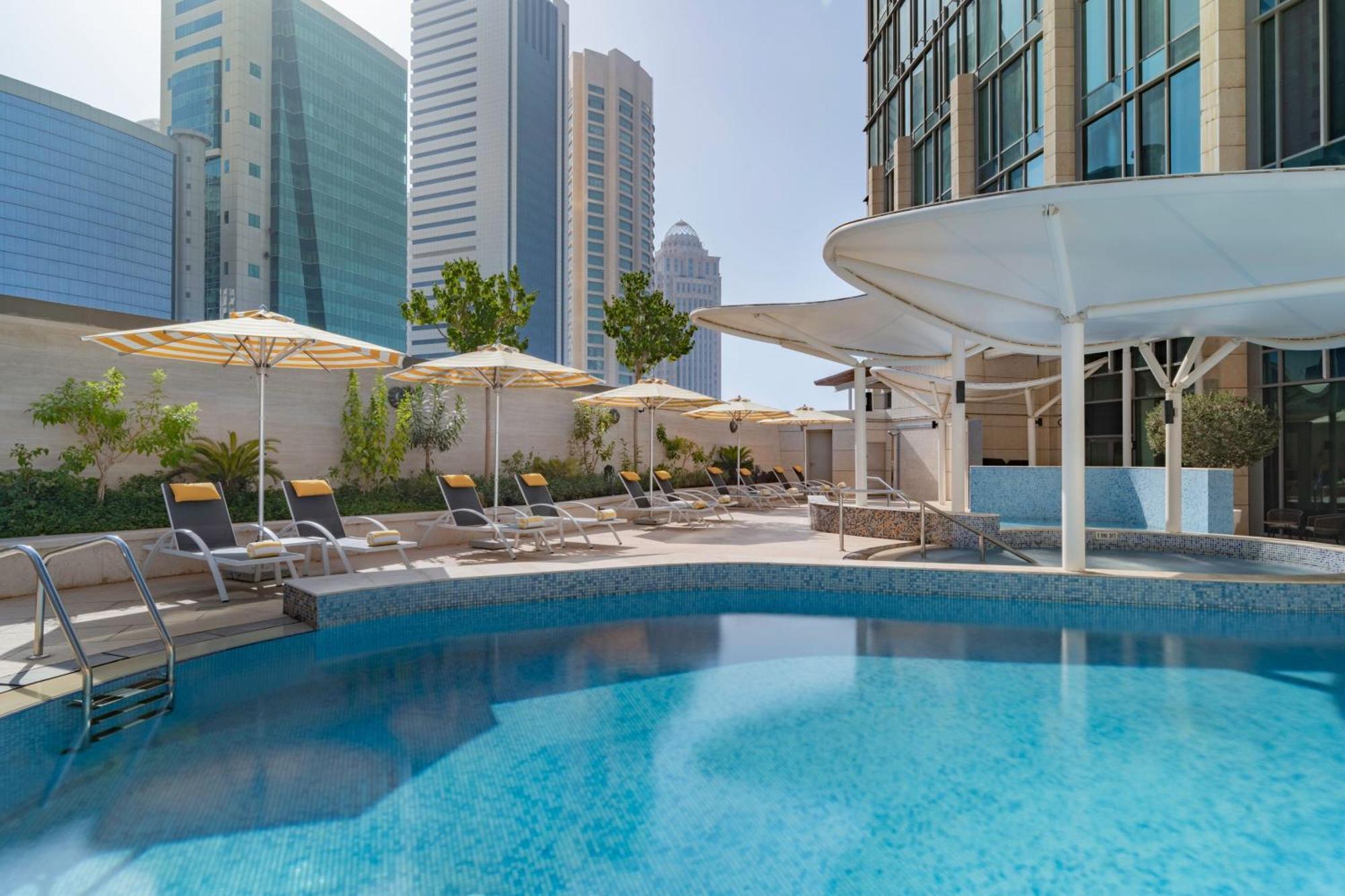 Le Meridien City Center Doha Exterior foto